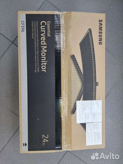 Монитор Samsung C24F396FHI