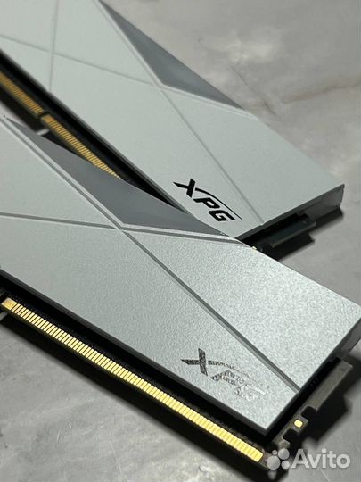 Оперативная память ddr4 2x8gb adata XPG spectrix