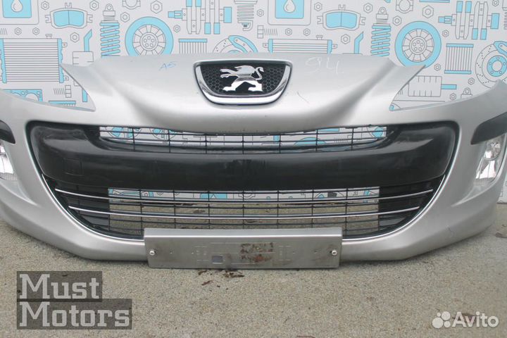 Бампер передний Peugeot 308 2007-14 в сборе
