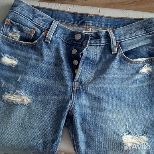 Женские джинсы Levis 501