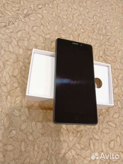 Телефон vernee