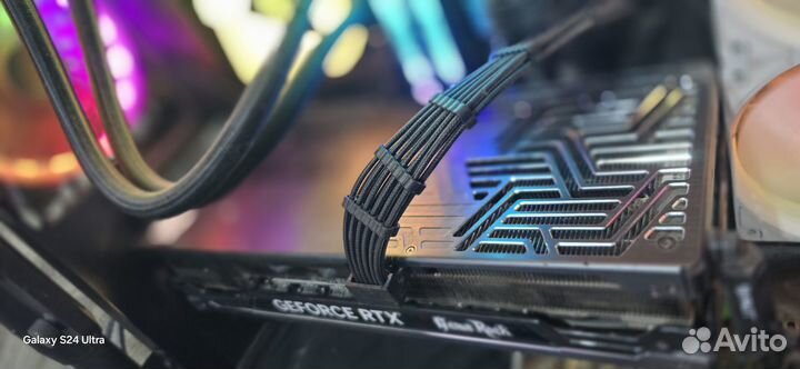 Видеокарта Palit GeForce RTX 4090 GameRock OmniBla