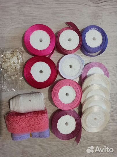 Ленты атласные, кружева