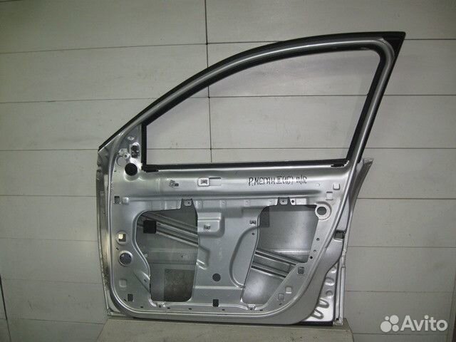 Дверь передняя правая Рено Меган 2