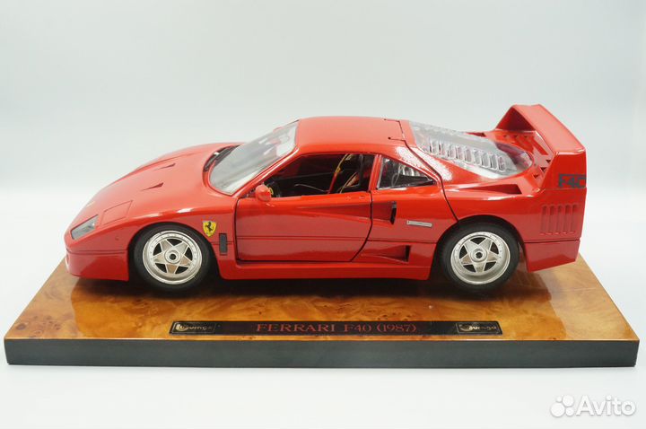 Bburago 1:18 Ferrari F40 1987 Executive