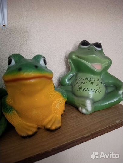 Лягушки фигурки и статуэтки