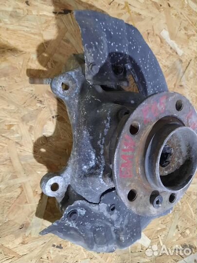 Поворотный кулак передний правый BMW 7 серия E65