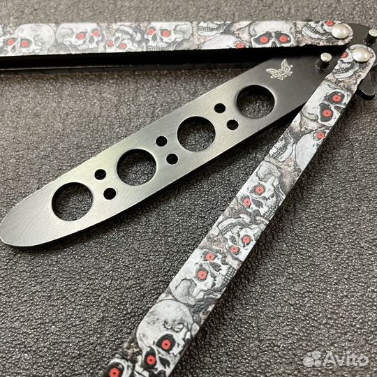 Тренировочный Нож-бабочка белый череп