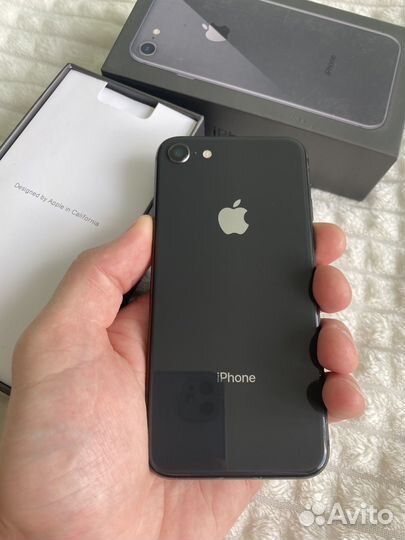 iPhone 8, 64 ГБ