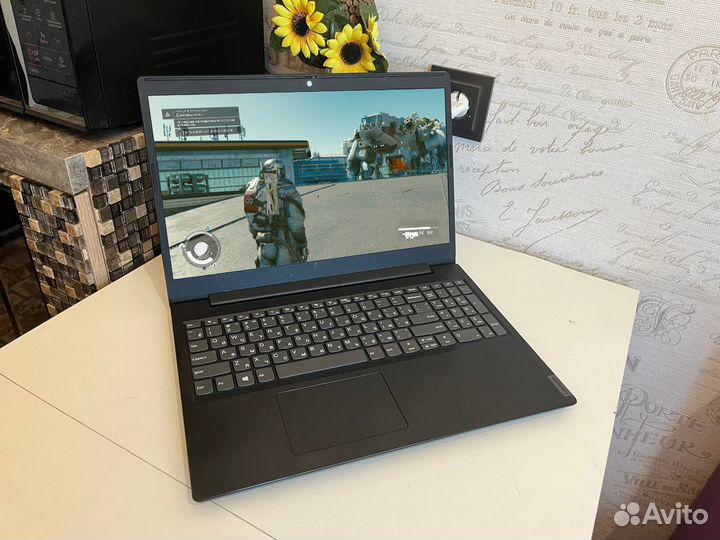 Новый игровой с тонкими рамками 8гб SSD Lenovo