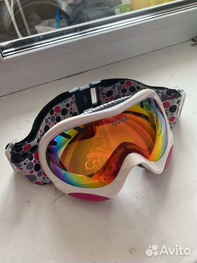 Горнолыжные очки uvex