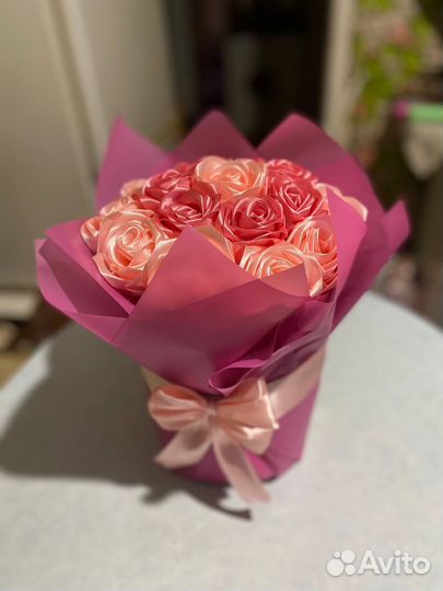 Атласные розы