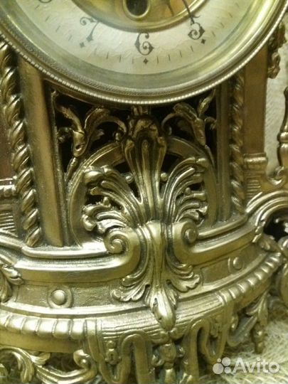 Часы каминные с канделябрами.Бронза