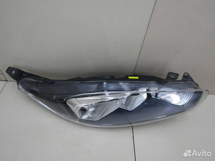 Фара правая Ford Fiesta 2008-нв