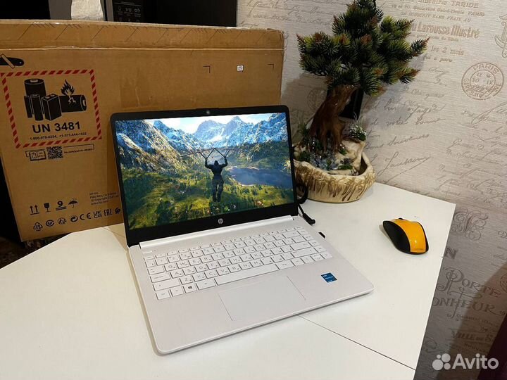 Красивый тонкий лёгкий новый ультрабук,игровой,мощ