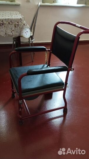 Санитарный стул туалет