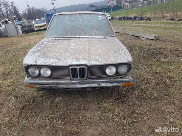 Обшивки дверей BMW e12