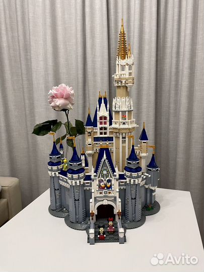 Замок Lego Disney