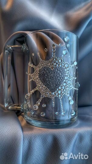 Кружка с инкрустацией стразами
