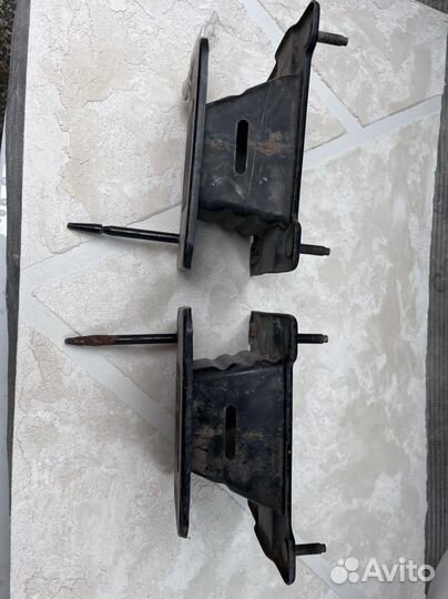 Кронштейн усилителя заднего бампера i40