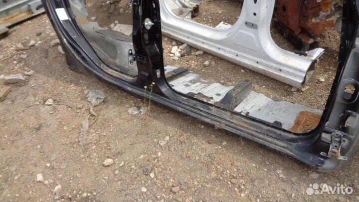 Порог со стойкой правый Mitsubishi L200