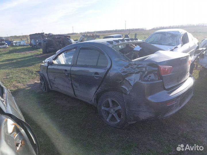 Mitsubishi Lancer 10 2.0 частями