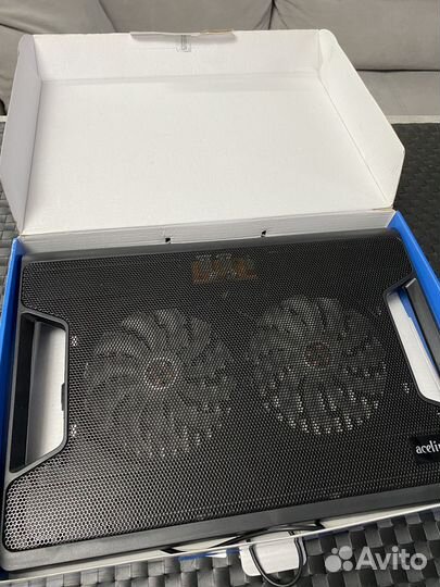 Подставка с охлаждением для ноутбука