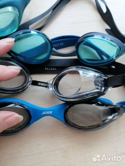 Гидрошорты и очки для плавания