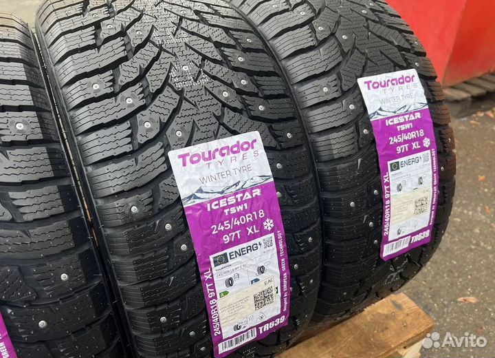 Tourador Ice Star TSW1 245/40 R18 и 265/35 R18 40T