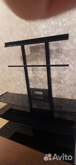 Полка под телевизор