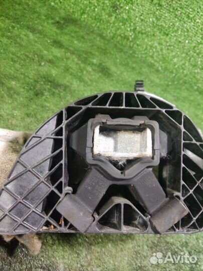 Опора двигателя правая Nissan Almera G15