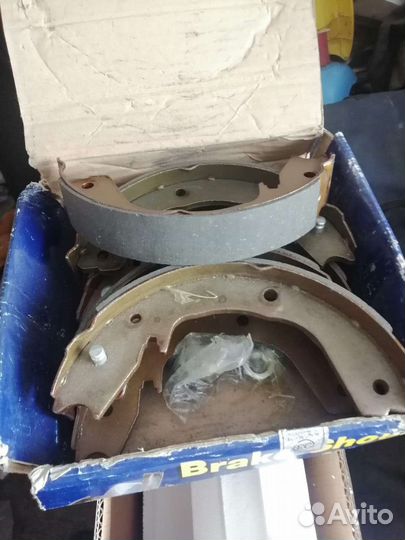 Фара Ниссан нр 300