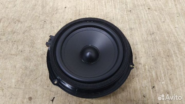 Динамик двери задней правой Land Rover / Discovery