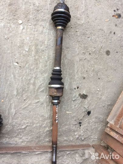 Привод полуось Партнер Берлинго Б9 1.6 HDi