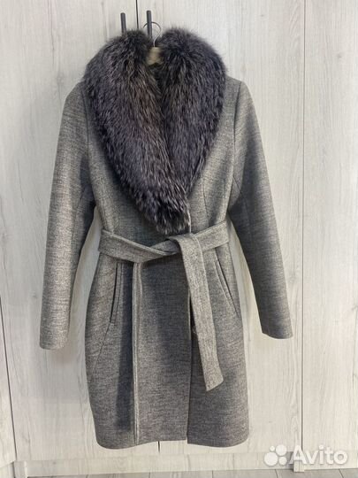 Пальто женское утепленное с мехом