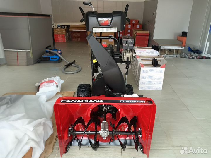 Снегоуборщик Canadiana CL61900R