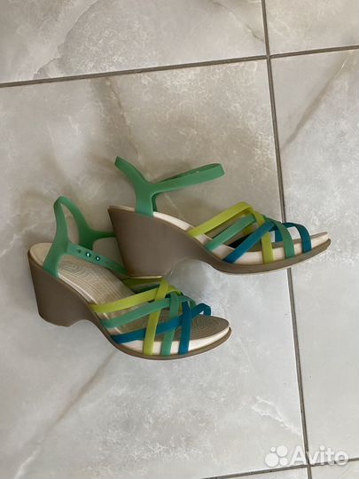 Crocs босоножки 37