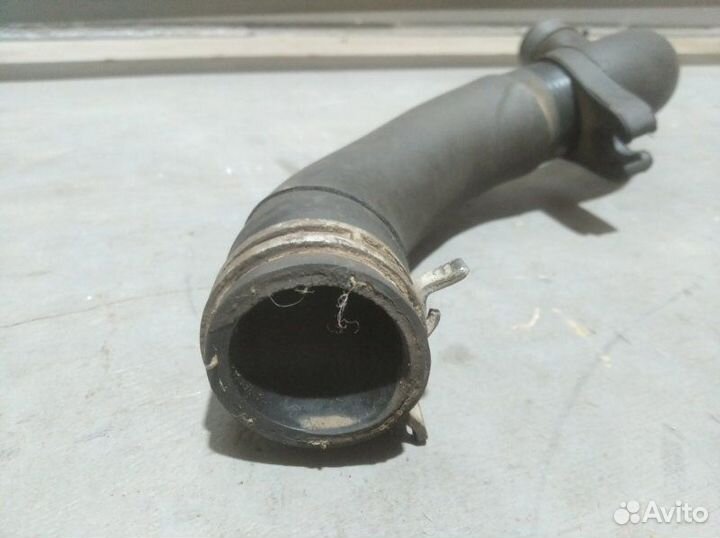 Патрубок системы охлаждения Volkswagen Polo (Rus)