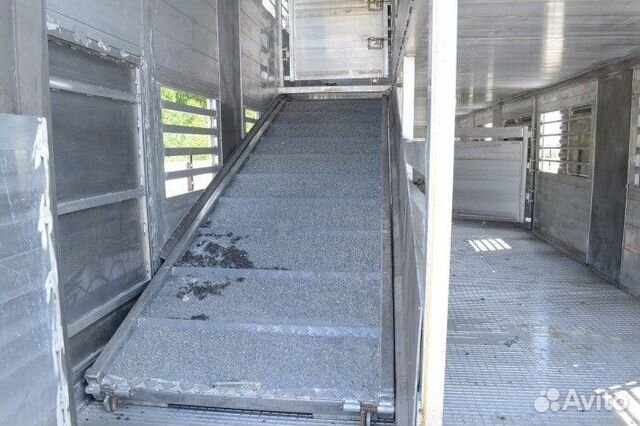 Полуприцеп для перевозки скота Тонар 98262, 2023