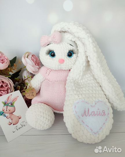 Вязаный зайка с метрикой