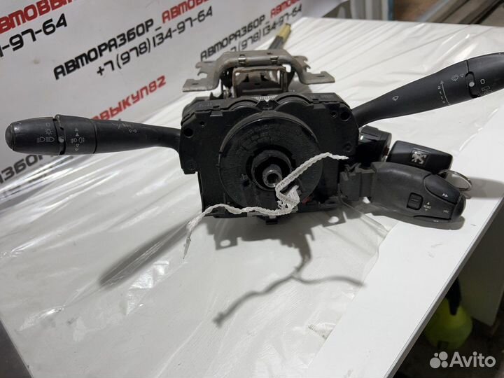 Переключатель подрулевой (стрекоза) Peugeot 308