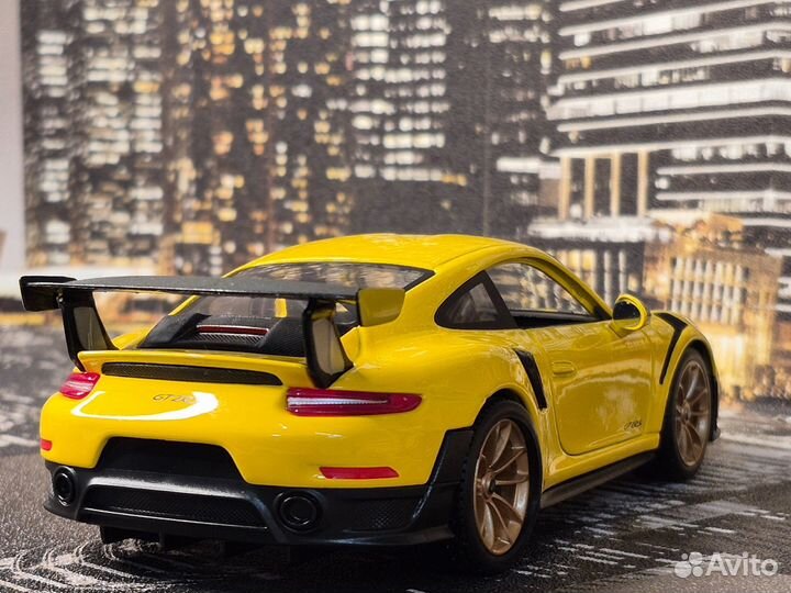 Porsche 911 GT2 RS