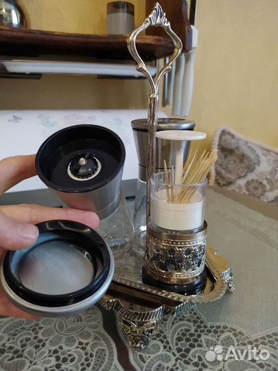 Мельницы для соли и перца на подставке