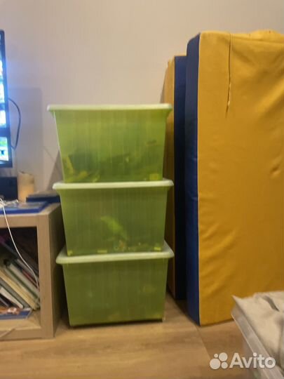 Ящик с игрушками