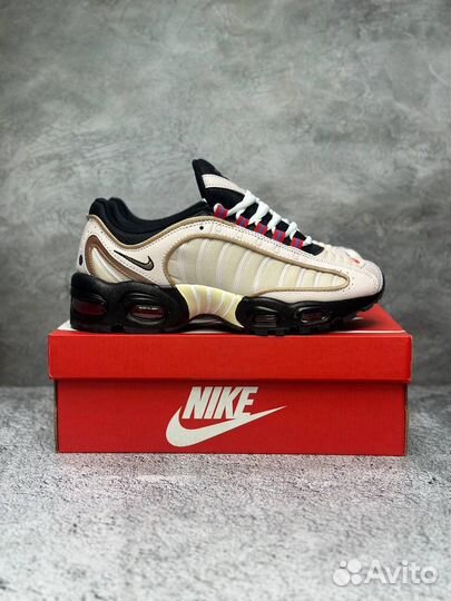 Кроссовки nike air max tailwind