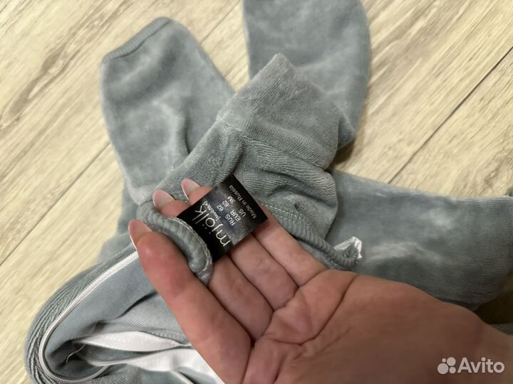 Велюровый комбинезон 62