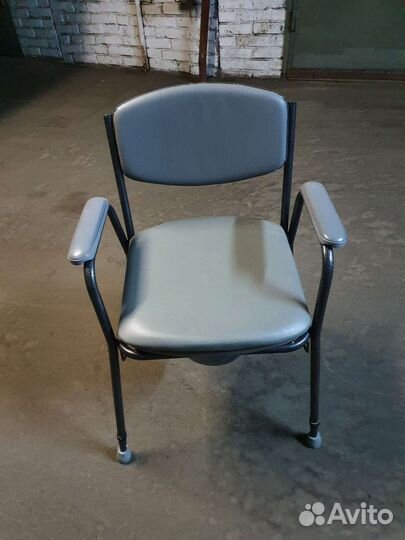 Стул санитарный