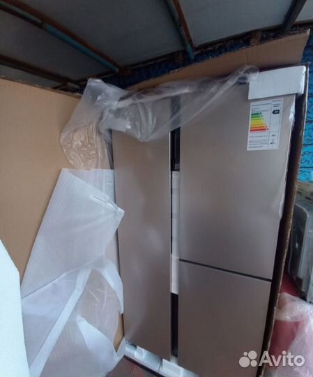 Холодильник Samsung