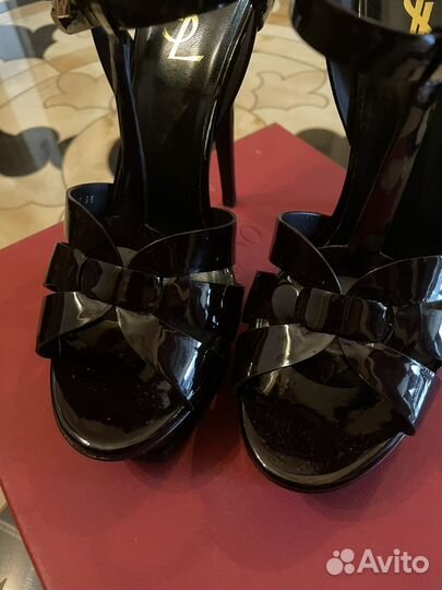Босоножки Yves Saint Laurent