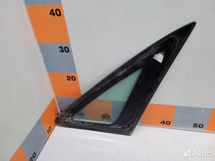 Стекло глухое зад. левое Ford Focus 1 1.8 1998